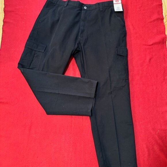 Wrangler Other - Wrangler Men's Cargo Khaki Black Pants - Sz 42 x 30  NWT